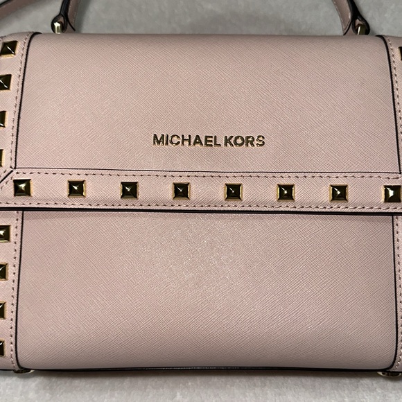 🌟Michael Kors🌟 studded handbag pink - Picture 2 of 15